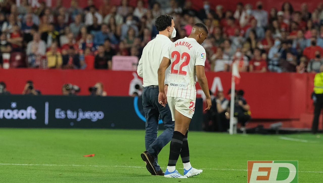 Lopetegui gana el pulso con los médicos por la plaga de lesiones en el Sevilla