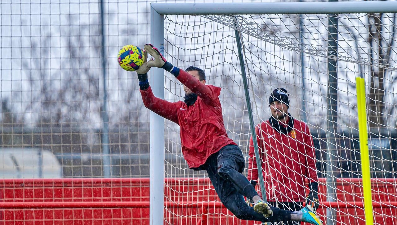 Los porteros del Mallorca se 'pican'