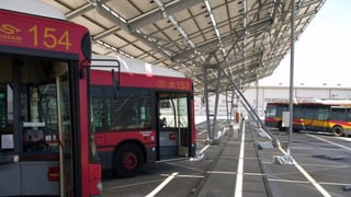 El alcalde de Sevilla se toma en serio los días de partido en el Benito Villamarín