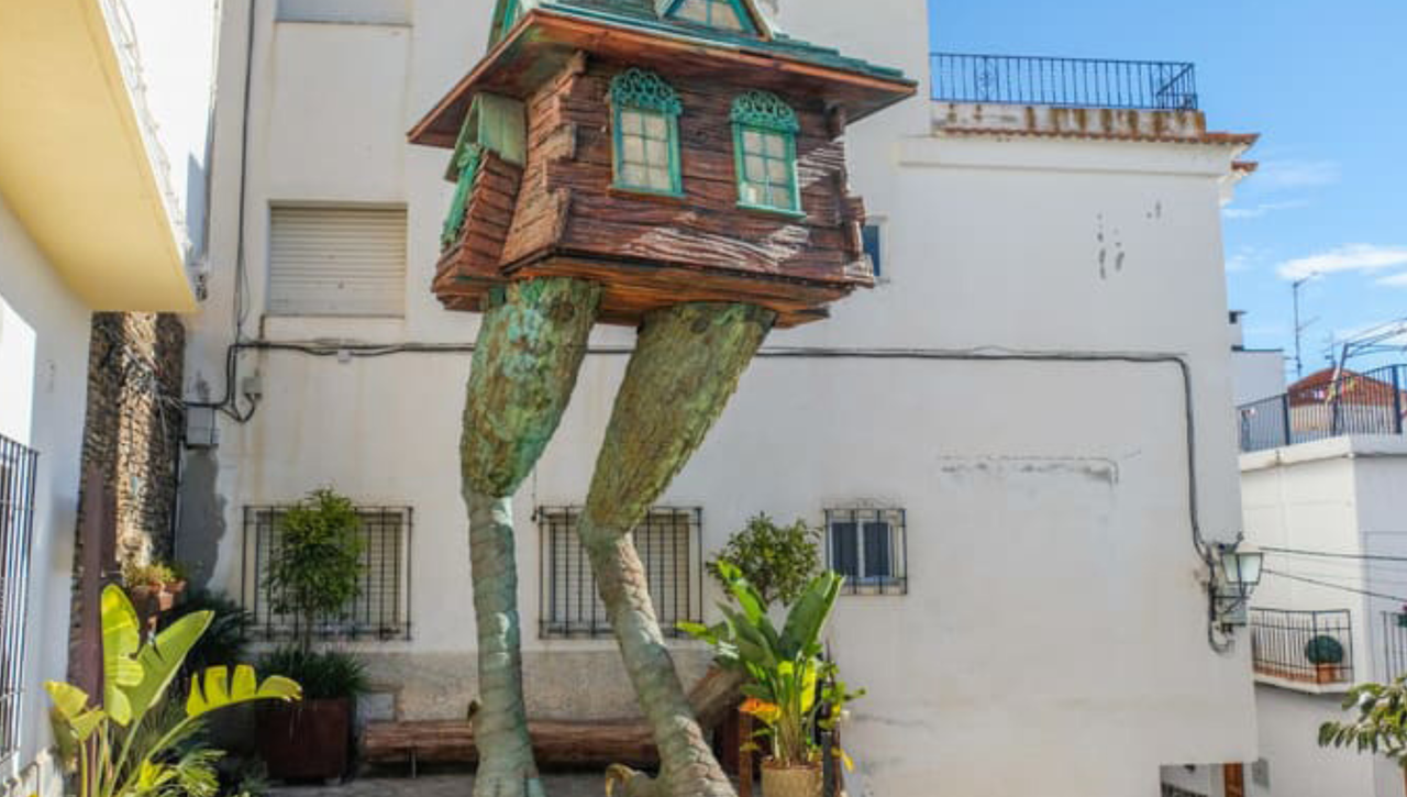 El pueblo de las brujas está en Granada y es perfecto para una escapada en Halloween