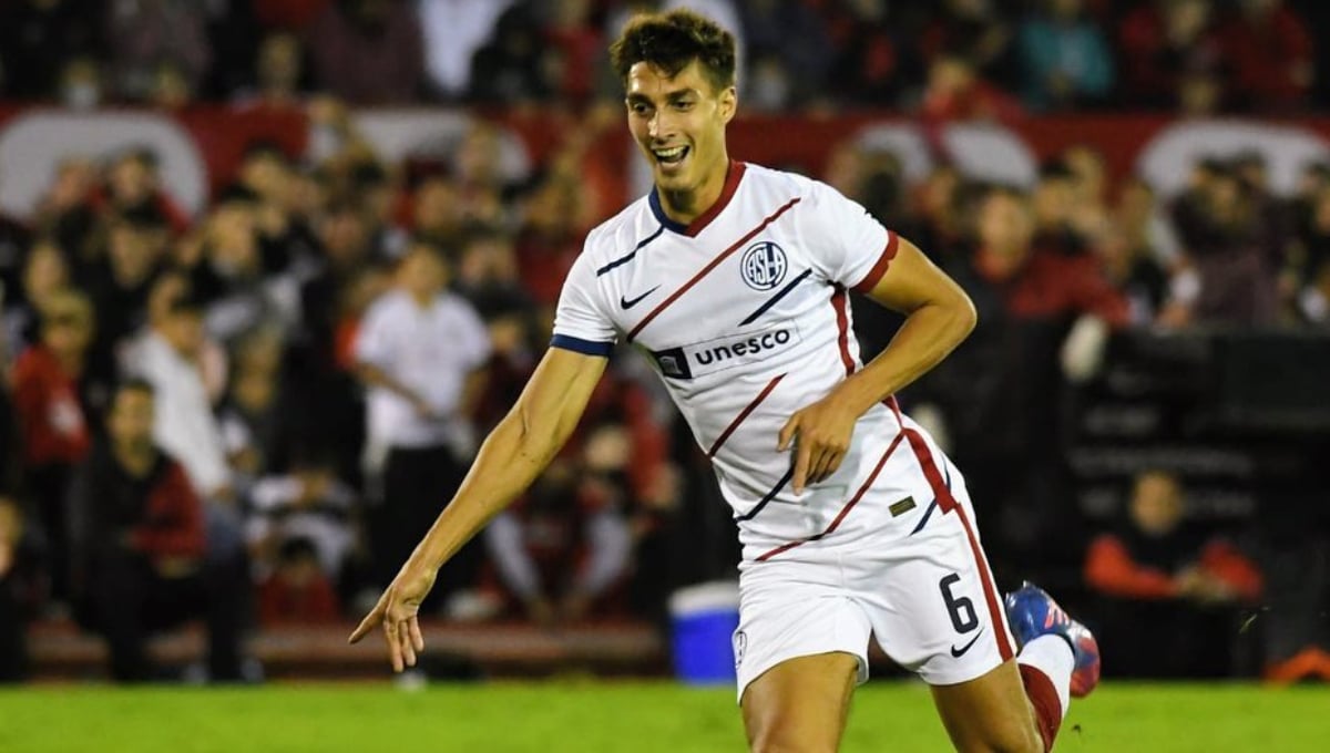 El Sevilla acelera: cierra a Reine-Adelaïde y ultima el fichaje del central Gattoni 