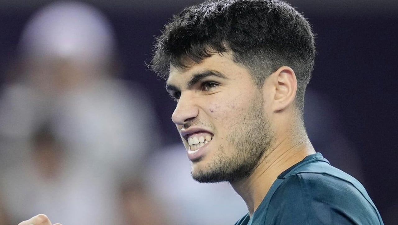 Carlos Alcaraz acaba con la rebelión en Shangai