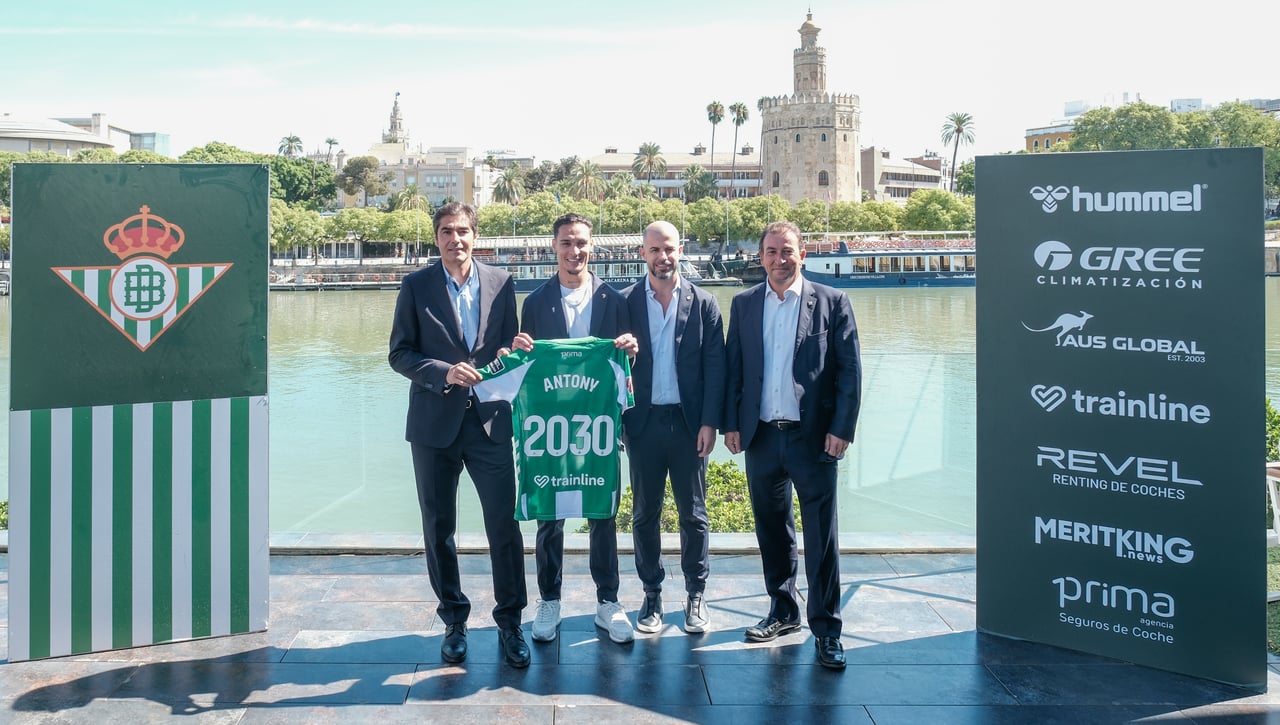 El Betis, quinto club del mundo con más éxito en el retorno de sus inversiones en fichajes