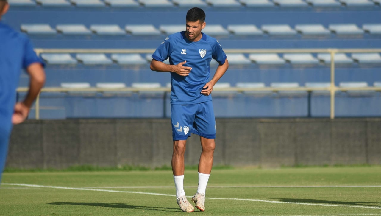 Juanfran cambia Málaga por Oviedo