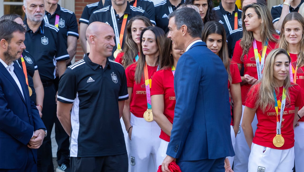 Pedro Sánchez estalla contra Rubiales y el presidente del TAD se muestra contrario a la resolución 