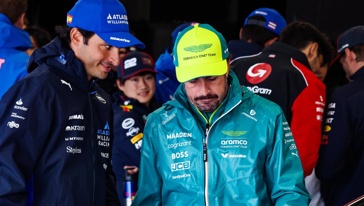 Fernando Alonso y Carlos Sainz, adiós a las primeras de cambio