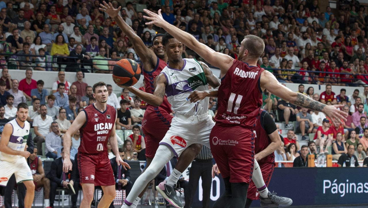 Unicaja suda sangre ante el UCAM pero estará en la final de la Supercopa