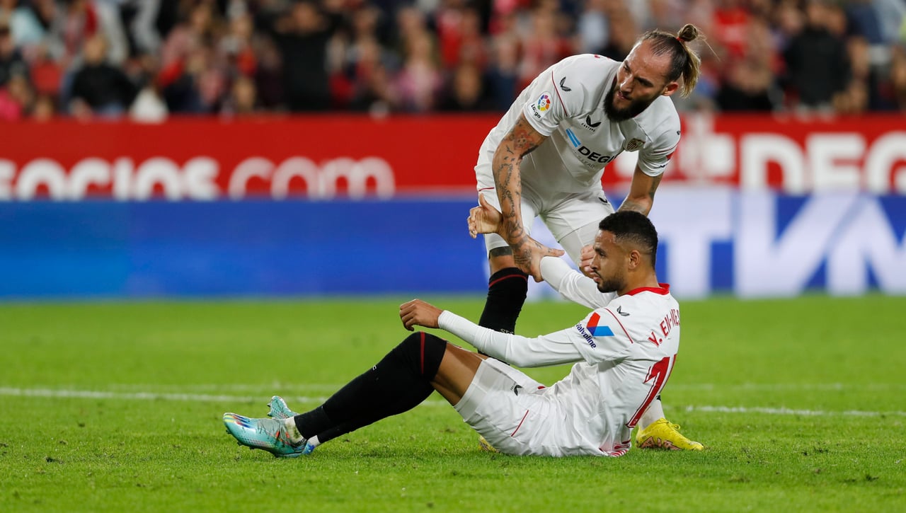 En-Nesyri sigue teniendo opciones de salir del Sevilla