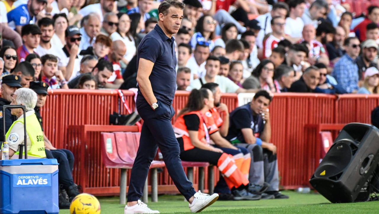 Luis García Plaza, claro sobre Aspas: “Es roja clarísima”