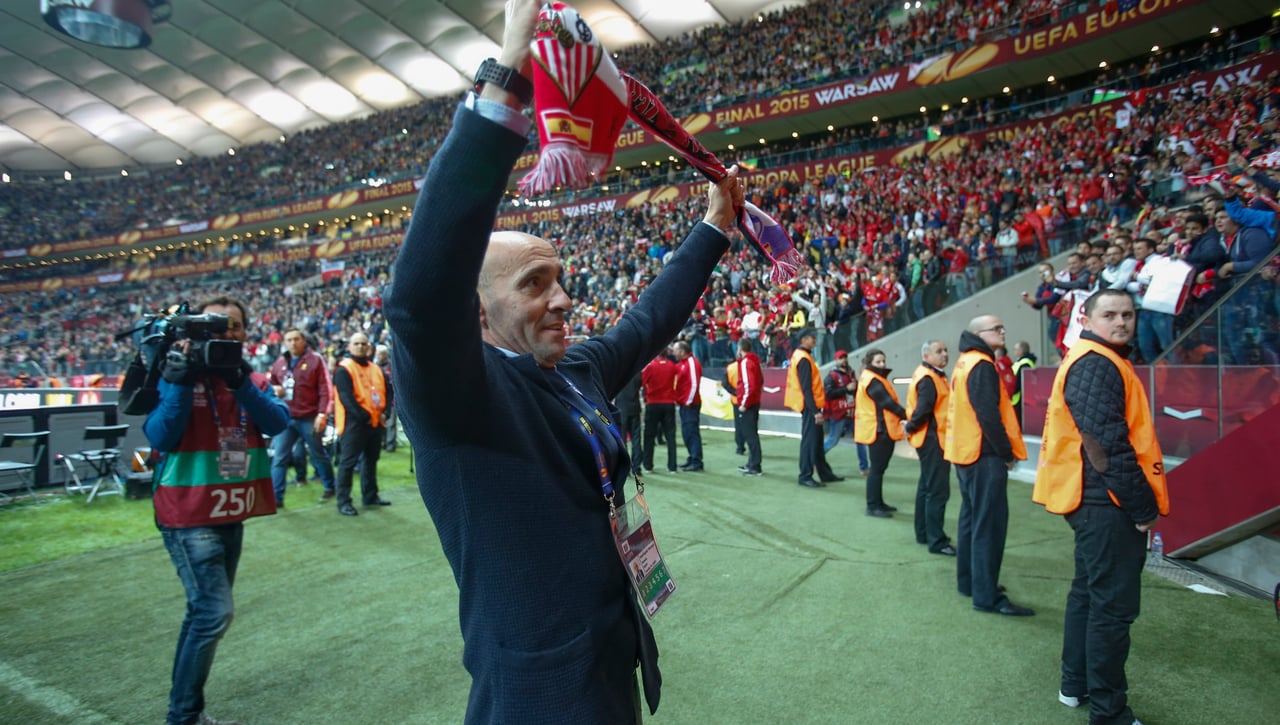 Monchi defiende al club de las críticas: "El abono del Sevilla es barato"