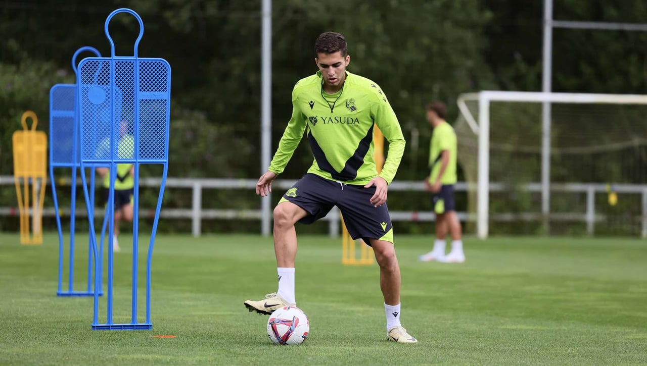 Zakharyan, baja de larga duración: la Real Sociedad pierde al extremo 'sine die'