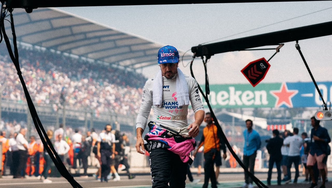 Alpine se disculpa con Fernando Alonso y Ocon no se calla