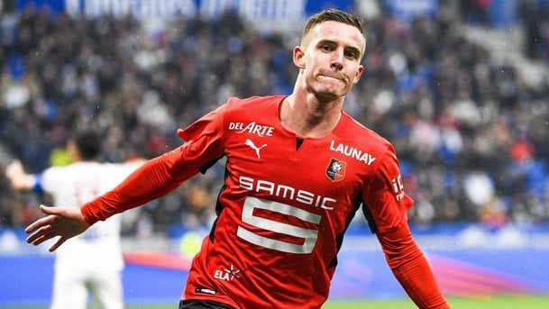 Otro 'derbi' en el mercado: el Betis se suma al Sevilla para intentar pescar en un Rennes revuelto