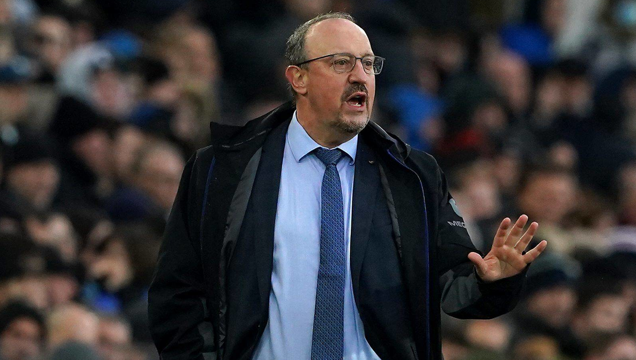 Se complica lo de Rafa Benítez