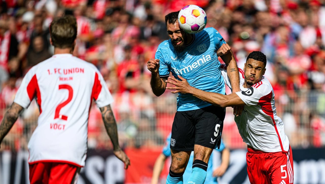 La cláusula de Borja Iglesias y las vías de futuro que ya se le presentan