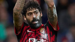 Samu Costa da el paso