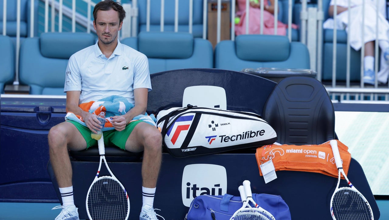 Daniil Medvedev toca fondo