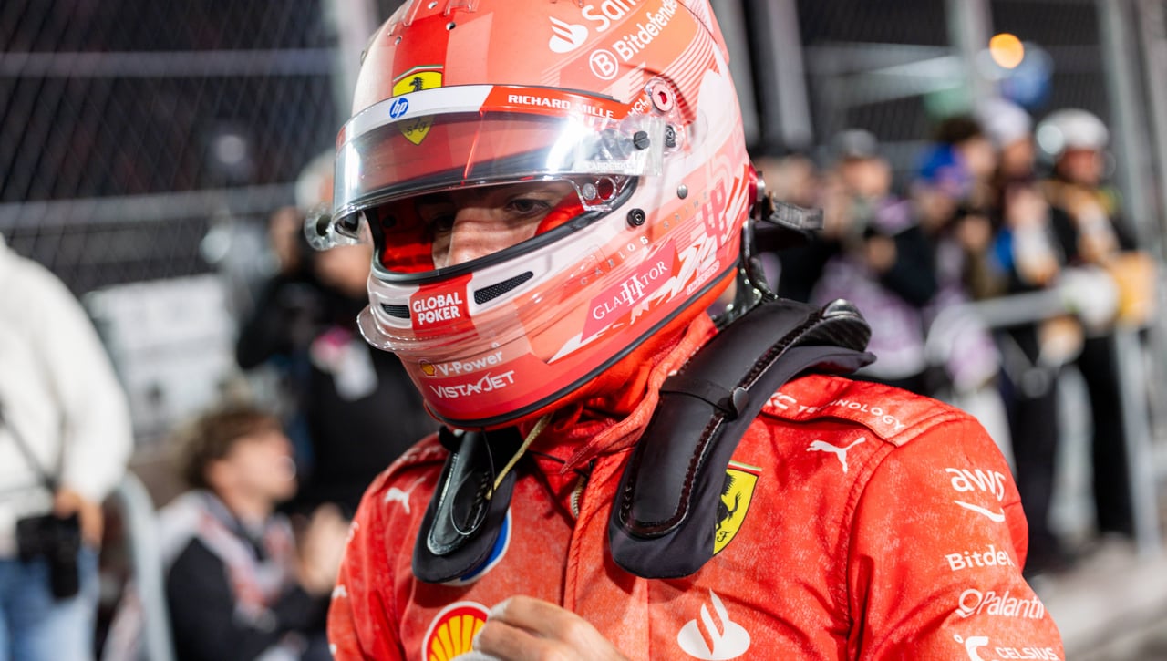Ferrari se la vuelve a jugar a Carlos Sainz