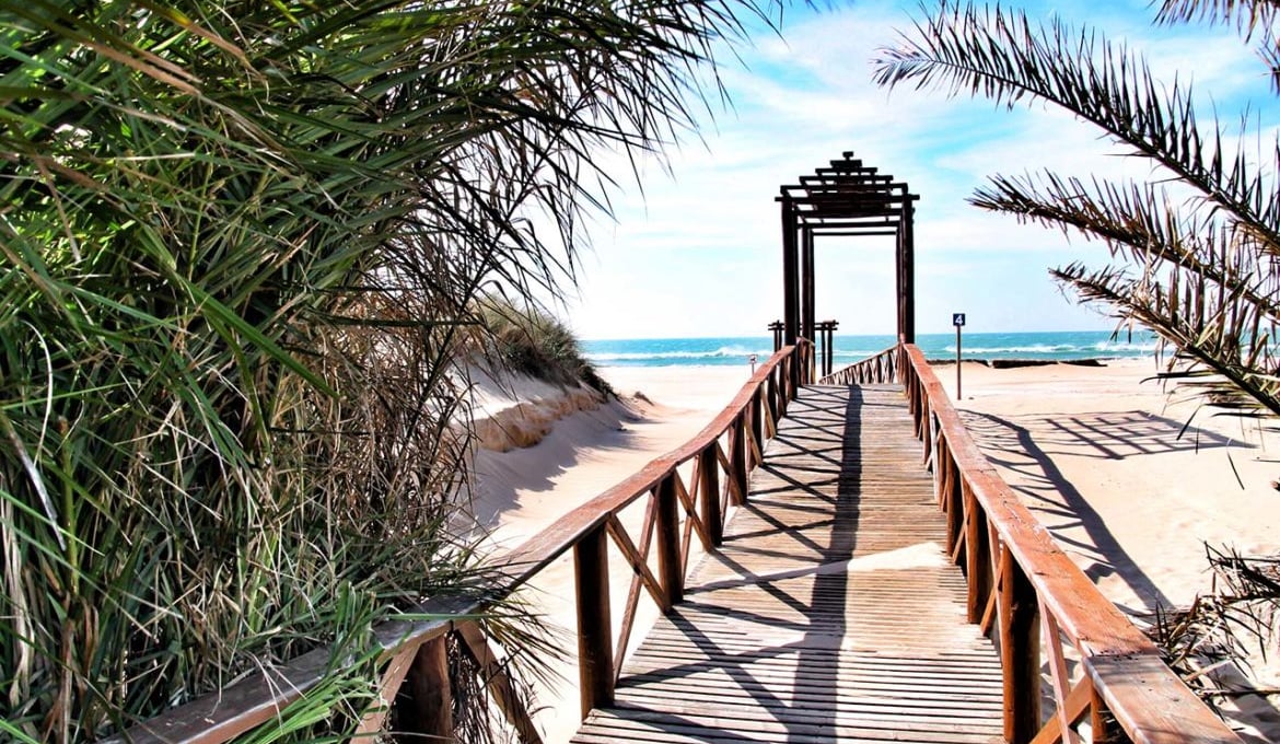 La playa más infravalorada de Cádiz que no encuentras ni en el Caribe