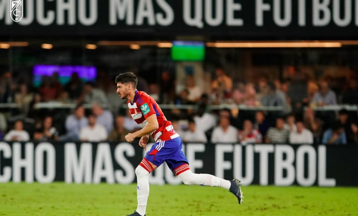 Carlos Neva: mucho más que fútbol