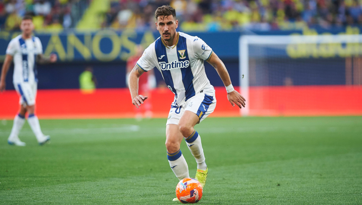 Se concreta la cesión de Javi Hernández que se marchará a Qatar