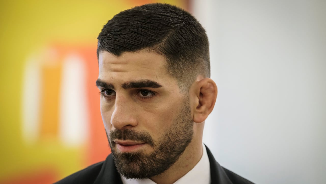 Ilia Topuria cambia de elemento