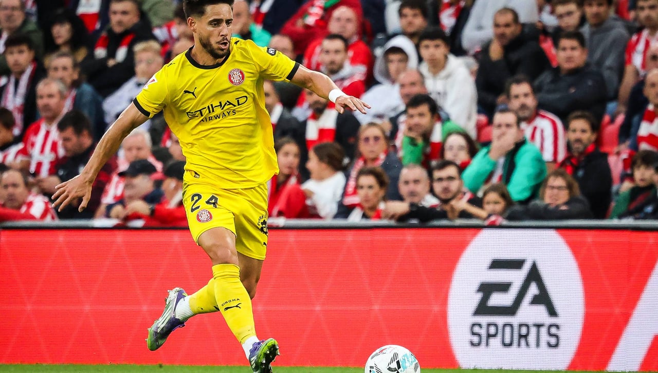 Álex Moreno se confirma con titularidades con Míchel en el Girona