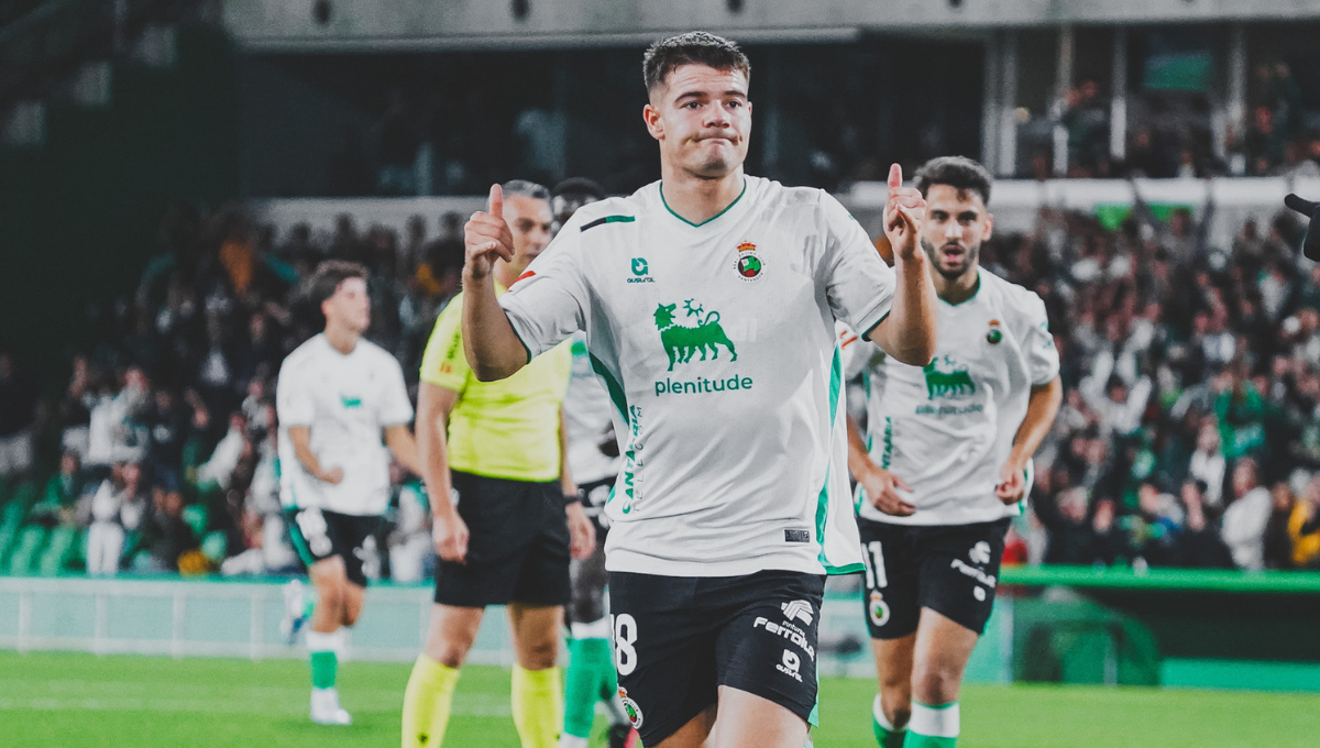 Peio Canales sobre su situación en el Racing de Santander: "La adaptación ha sido increíble"