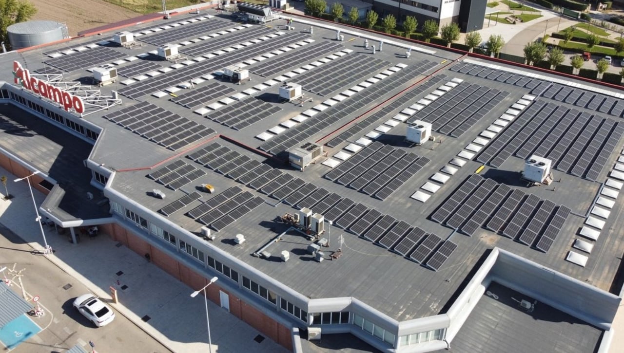 Alcampo está inscrita en el Registro de Huella de Carbono, Compensación y Proyectos de absorción de CO2 del MITECO