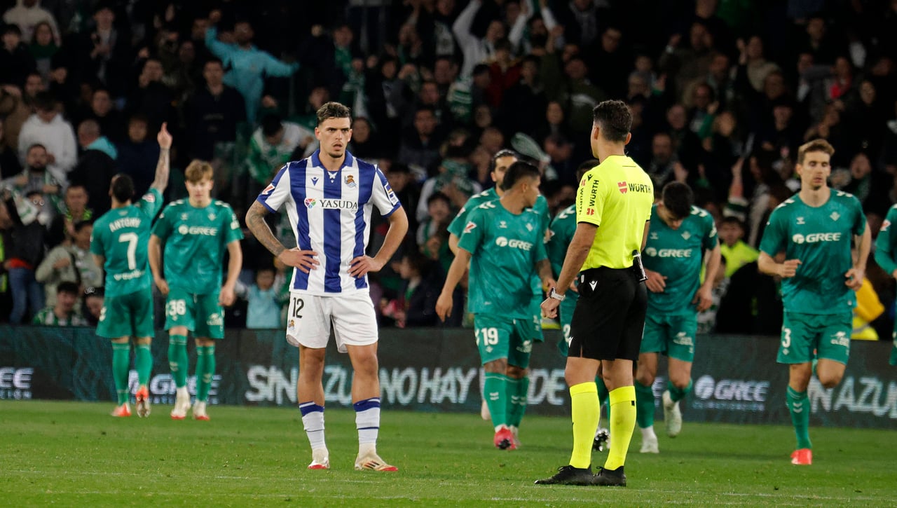 La Real Sociedad carga contra Gil Manzano