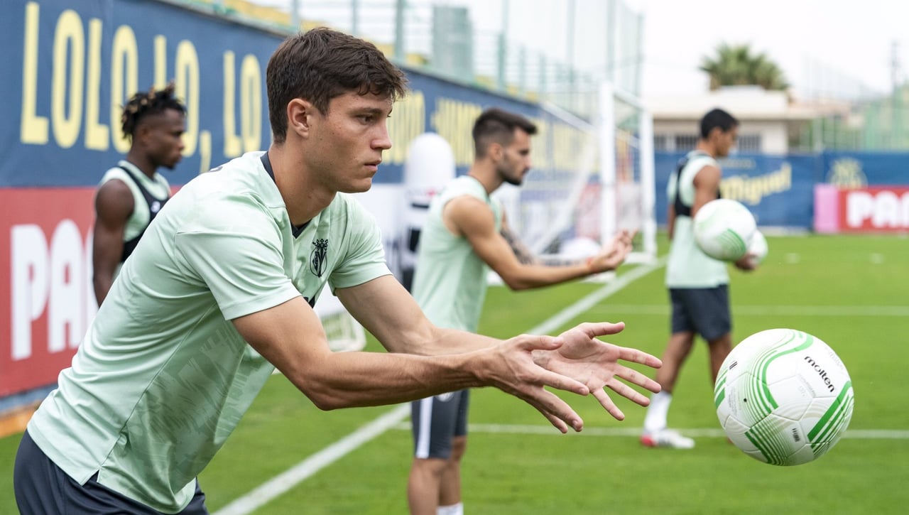 El ex líder del Almería que está siendo cocinado a fuego lento por Unai Emery en el Villarreal