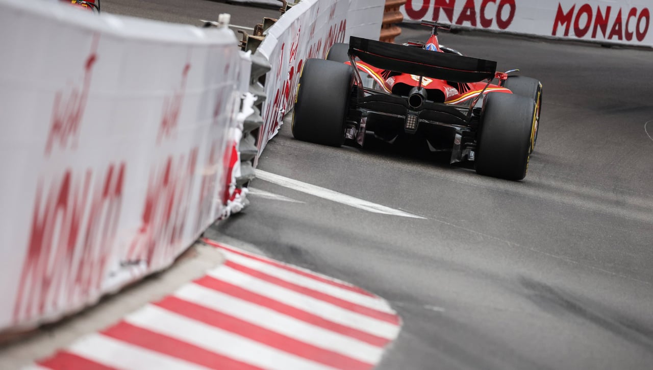 Leclerc da un golpe sobre la mesa y Alonso hace magia en Mónaco