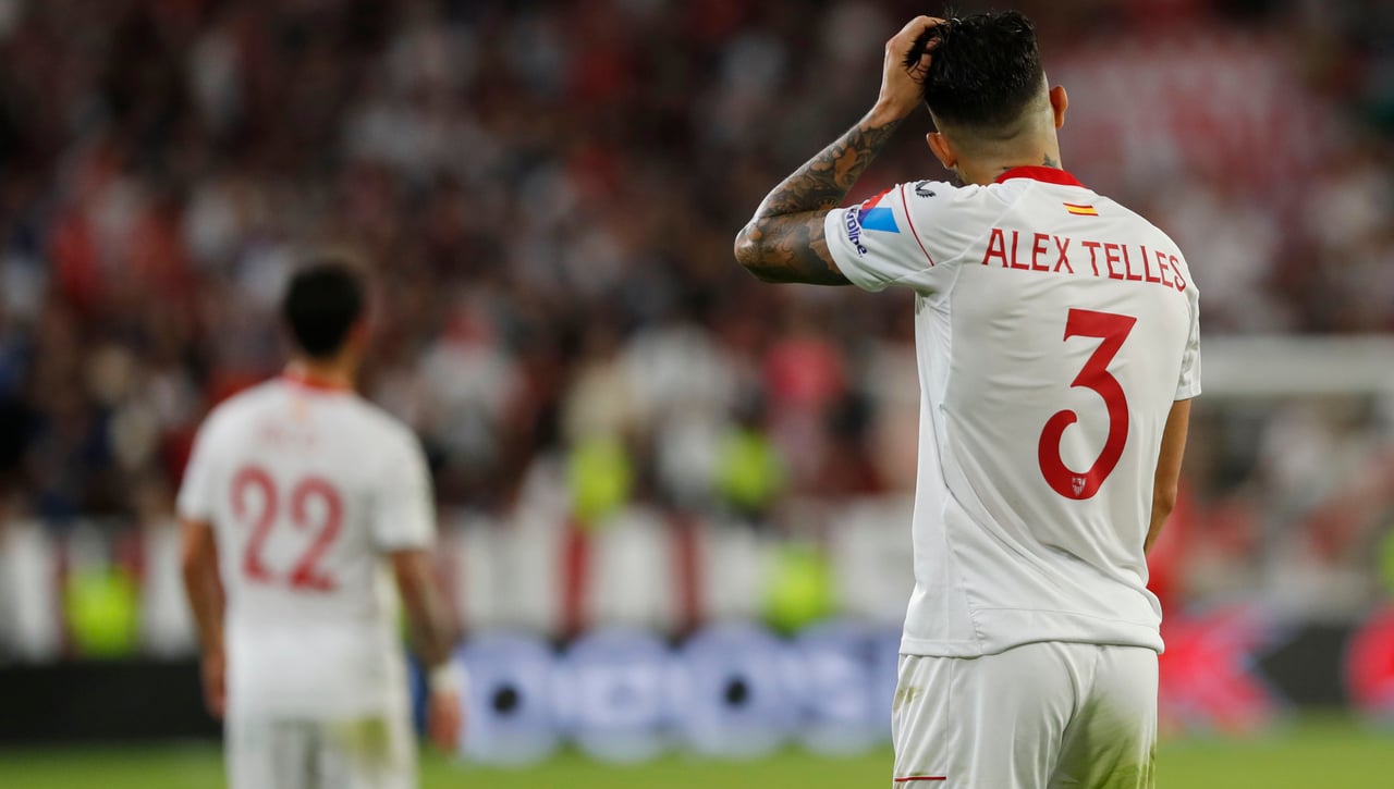 El United revela un secreto a voces sobre el futuro de Alex Telles