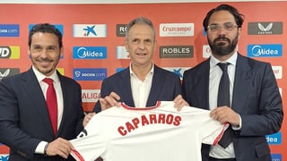 Del Nido Carrasco nombra a Caparrós presidente de honor, aclara lo de Fieles de Nervión y ataca a la Federación de Peñas