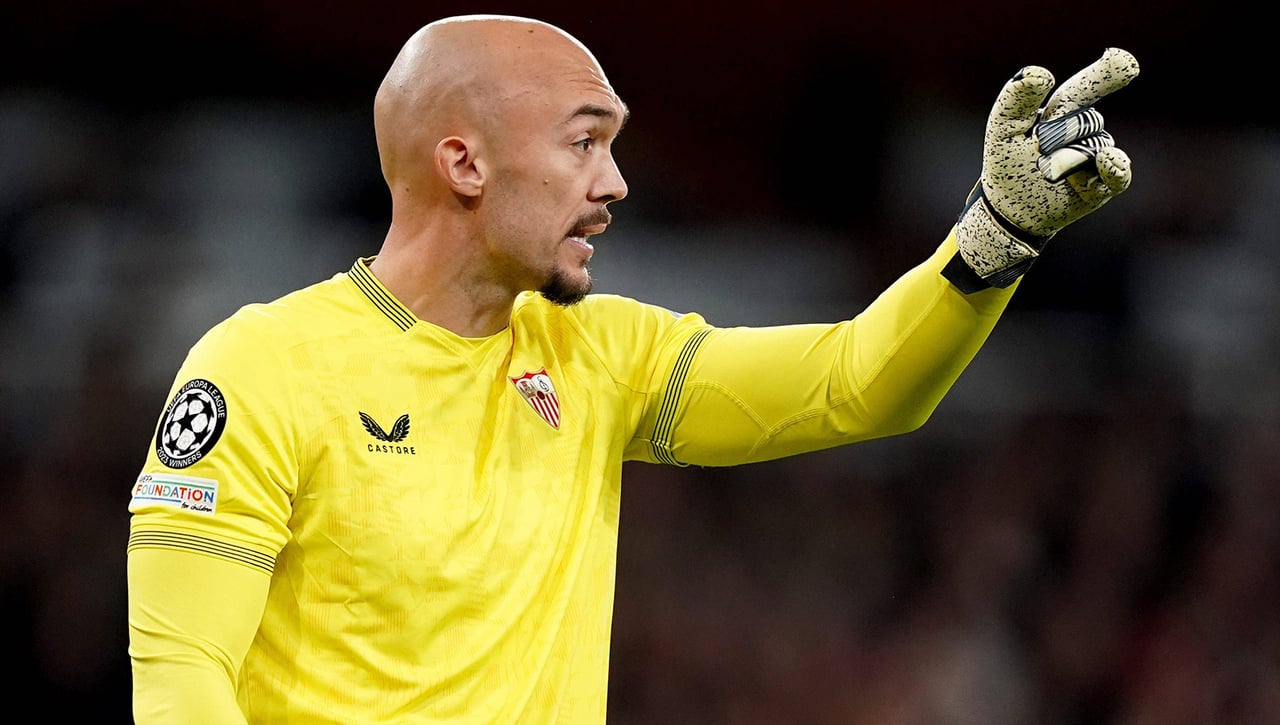 Plantón de Dmitrovic que preocupa al Sevilla