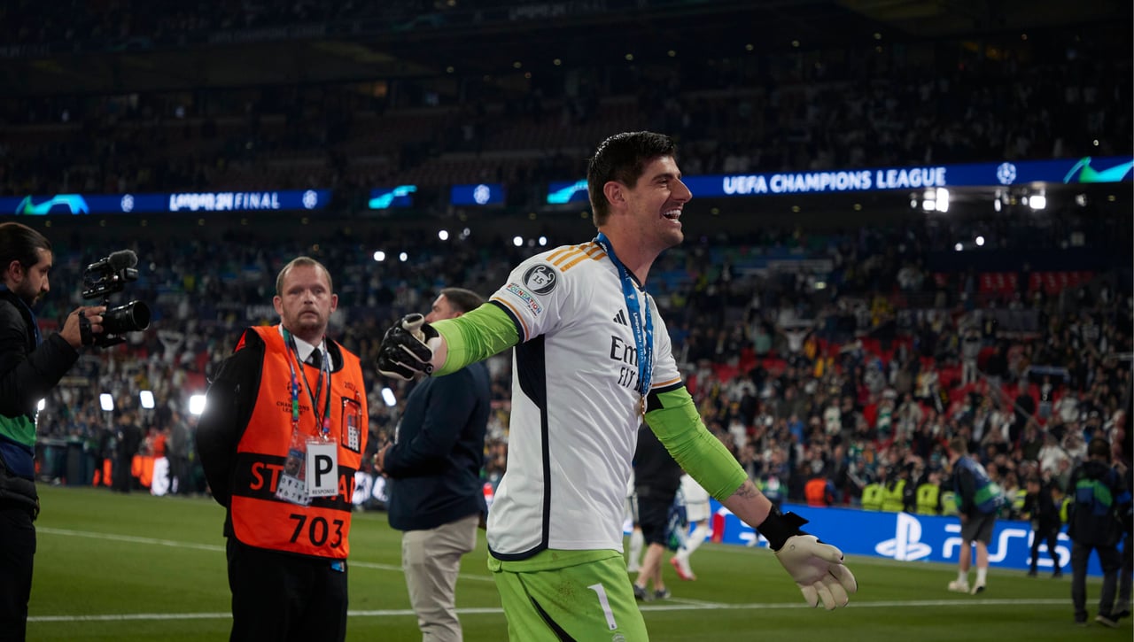 Courtois pasa de su país en la Eurocopa y se va de fiesta
