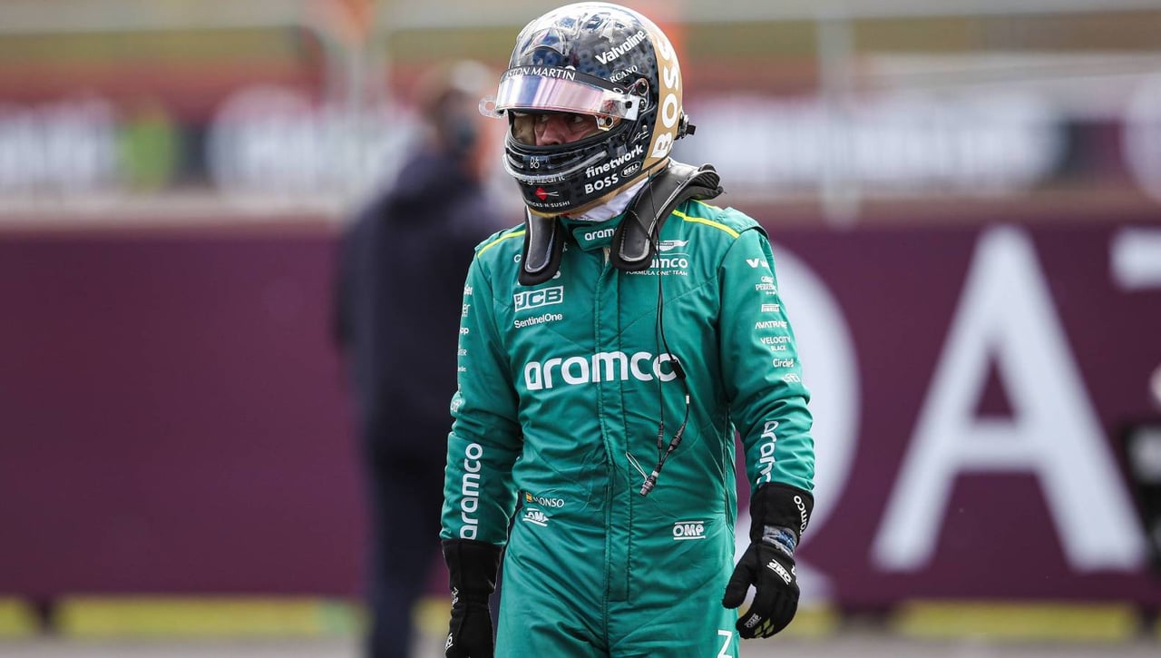 Fernando Alonso explota contra la FIA en Hungría