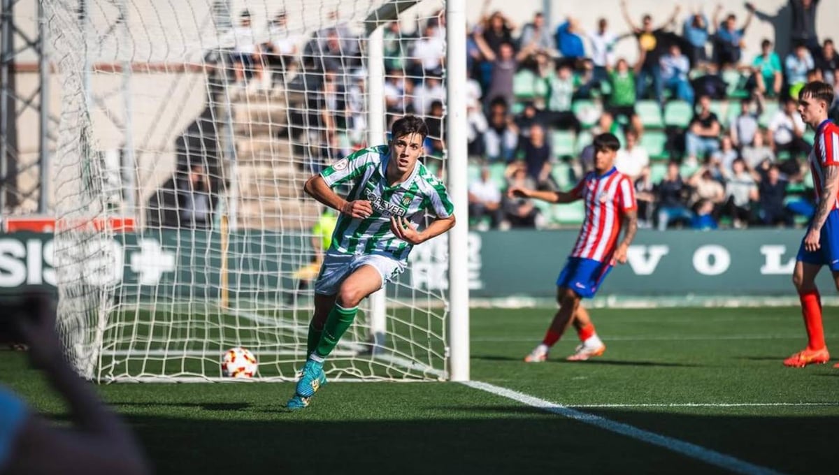 El Betis se prepara para la salida de Paco Esteban