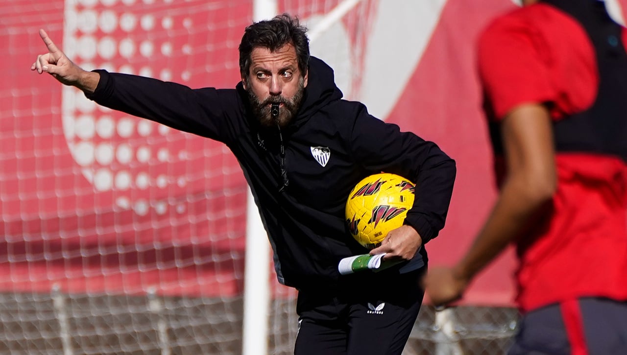 Lista de 23 con las dos bajas y las dos altas esperadas, así como el 'veto', con más sentido en Mestalla, a Rafa Mir