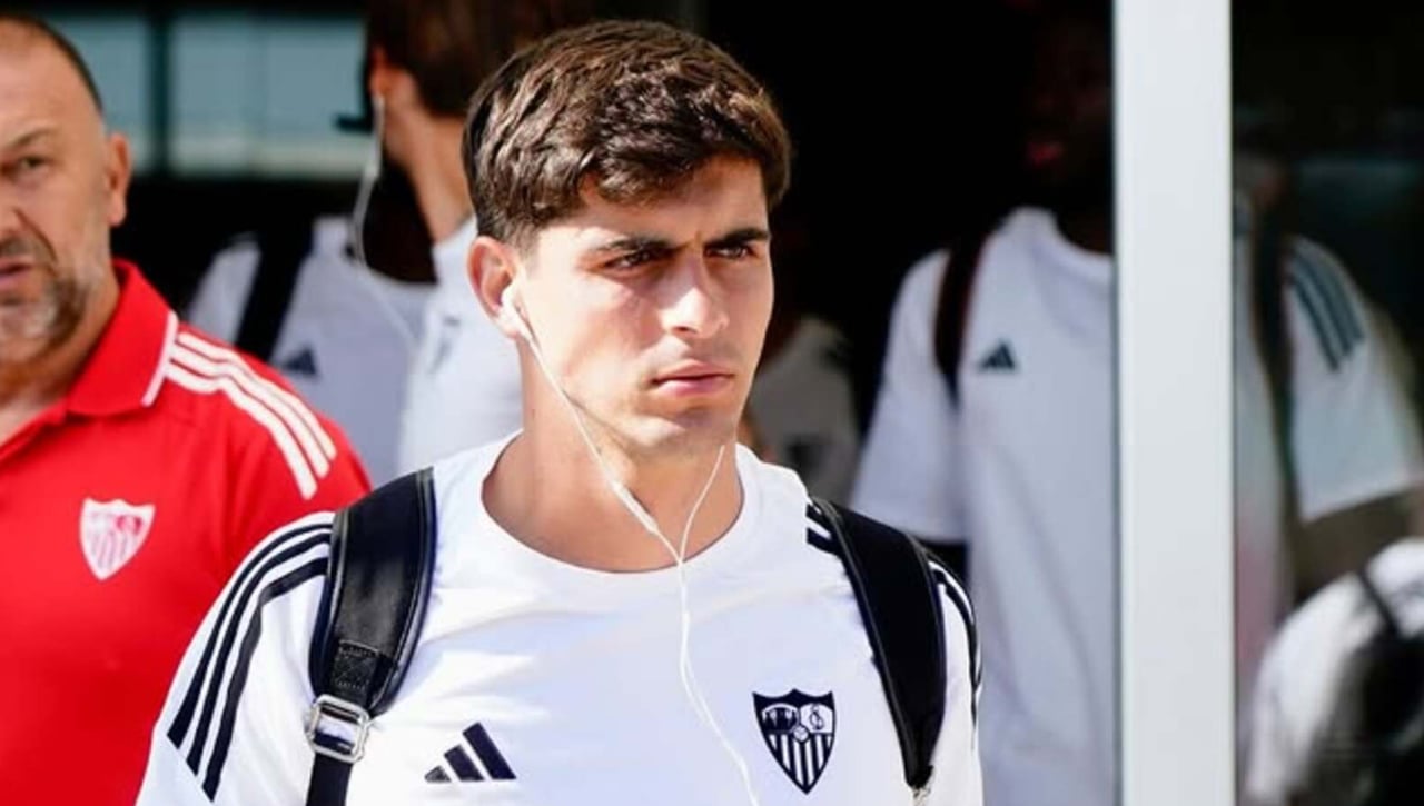 El Sevilla presiona al Nápoles: Juanlu toma partido