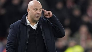 Arne Slot sale al paso de los rumores de su destitución como técnico del Liverpool: "Tengo el apoyo de la directiva"