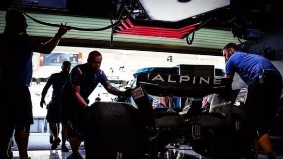 Alonso: unos "donuts" y hasta la vista