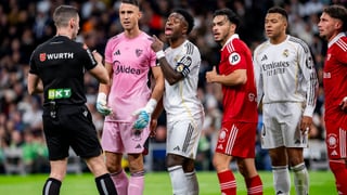 Los expertos coinciden en que Muñiz Ruiz perjudicó al Sevilla contra el Real Madrid: "Un desastre"