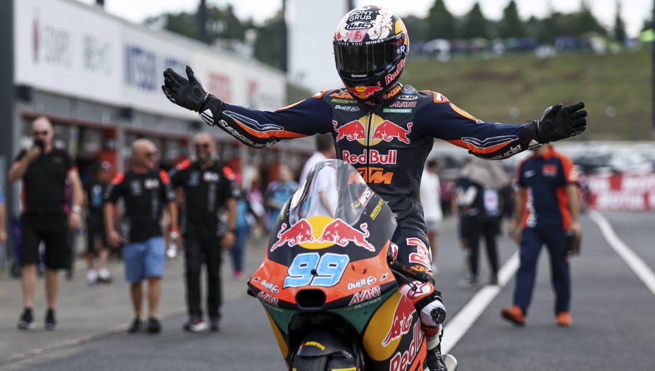 José Antonio Rueda se acuerda de Kobe Bryant en su celebración