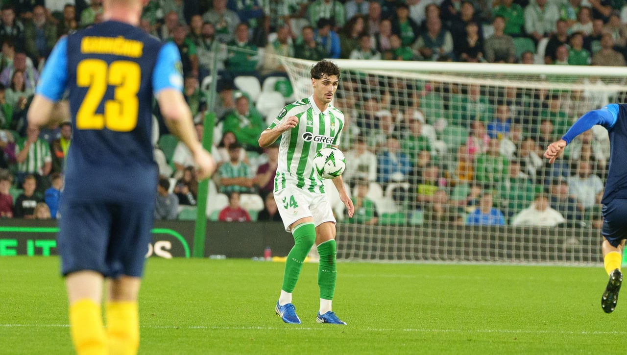 Los entresijos del contrato de Johnny Cardoso y del acuerdo con el Tottenham