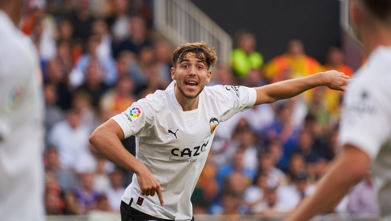 Pasó por Valencia sin pena ni gloria y ya brilla en Portugal