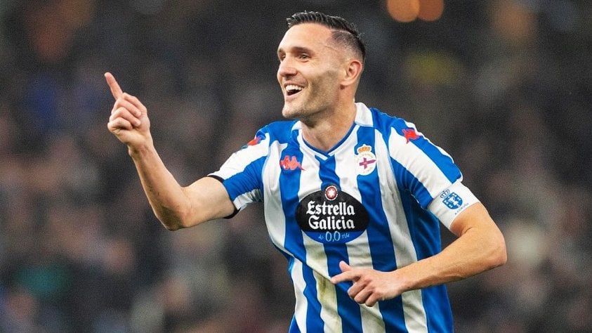 Lucas Pérez despeja la duda que mantenía en ascuas al Deportivo