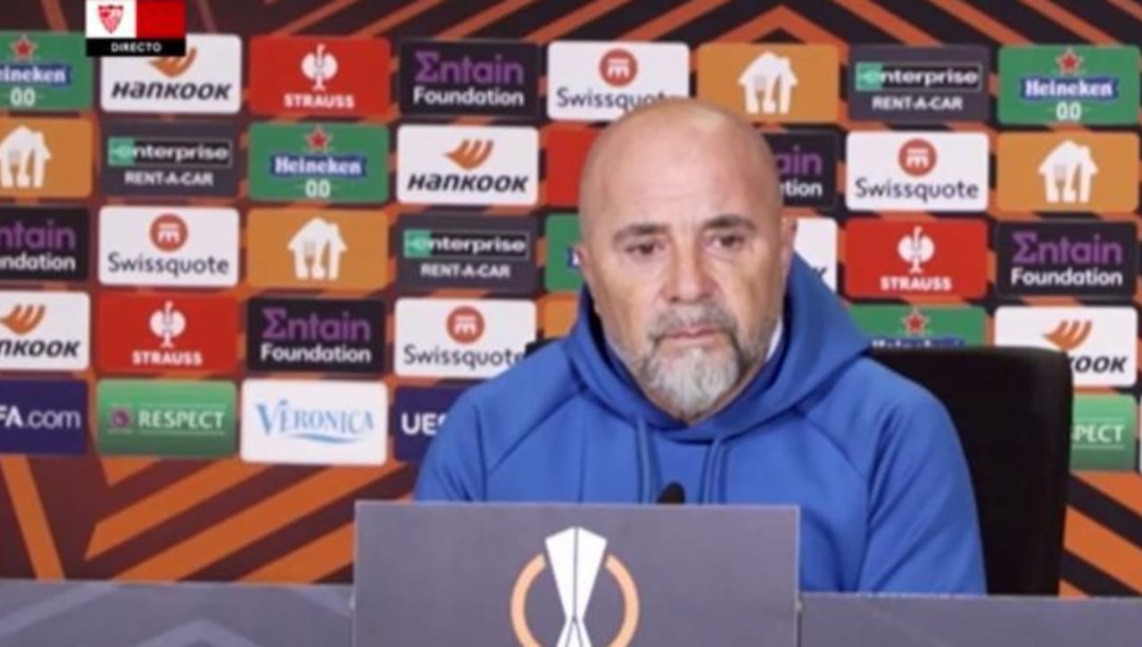 Sampaoli la echa al suelo, da pistas sobre el once y expresa su miedo: "Suele ser el aviso de una lesión inminente"