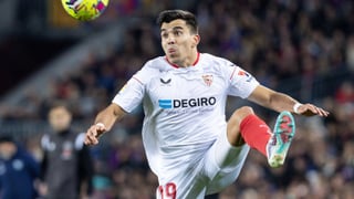 Acuña da luz verde a su salida y el Sevilla rechaza una oferta de cesión