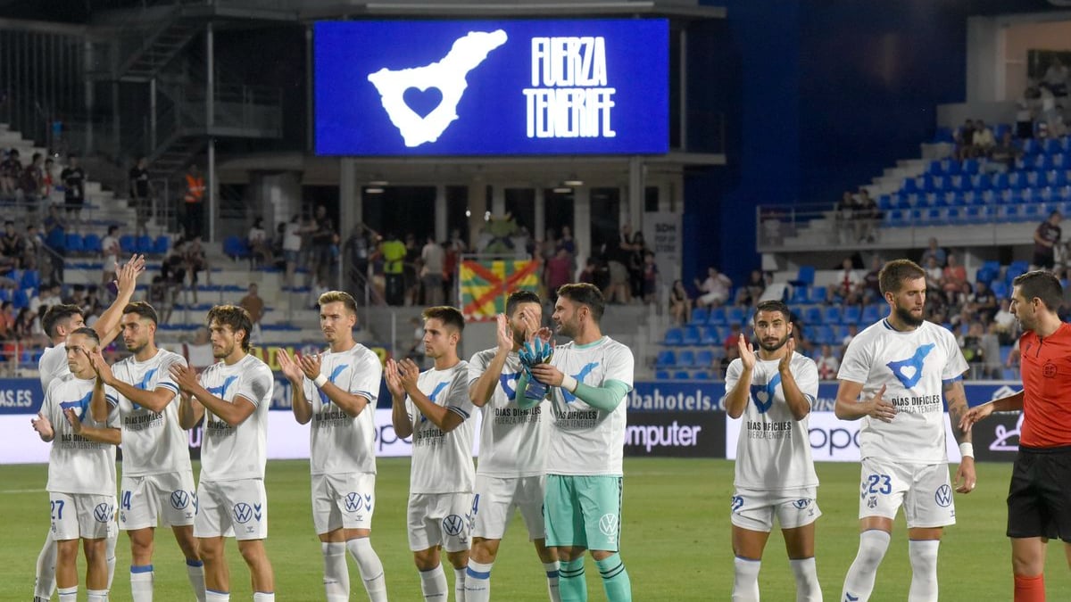 El incendio en la isla altera los planes del Tenerife antes de medirse al Zaragoza